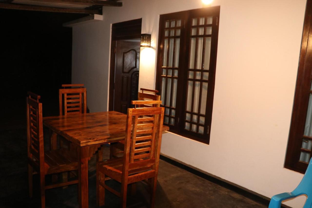Ceylon Hotel